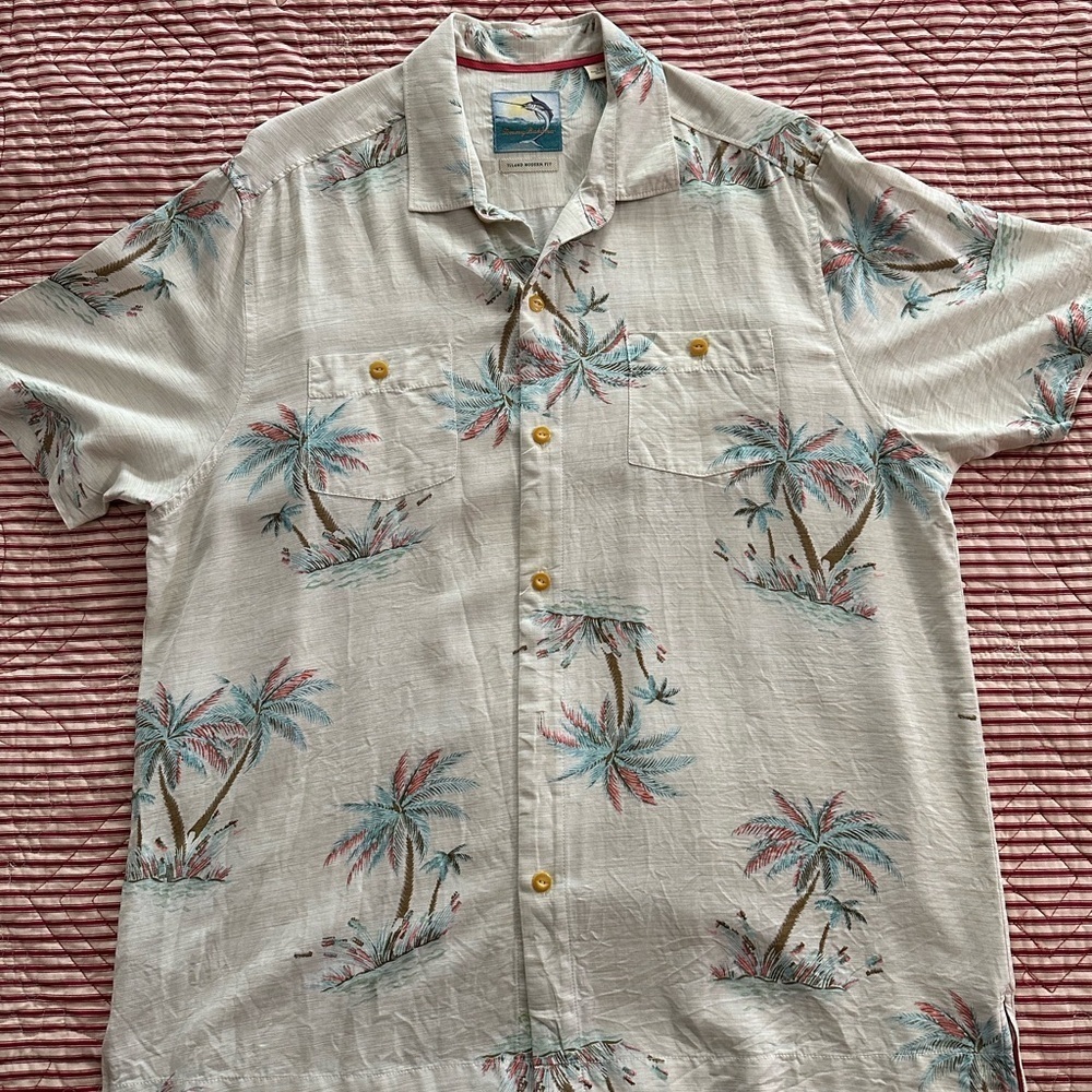 Tommy Bahama Cream and Blue 100 % SilkCasual Button Down Shirt